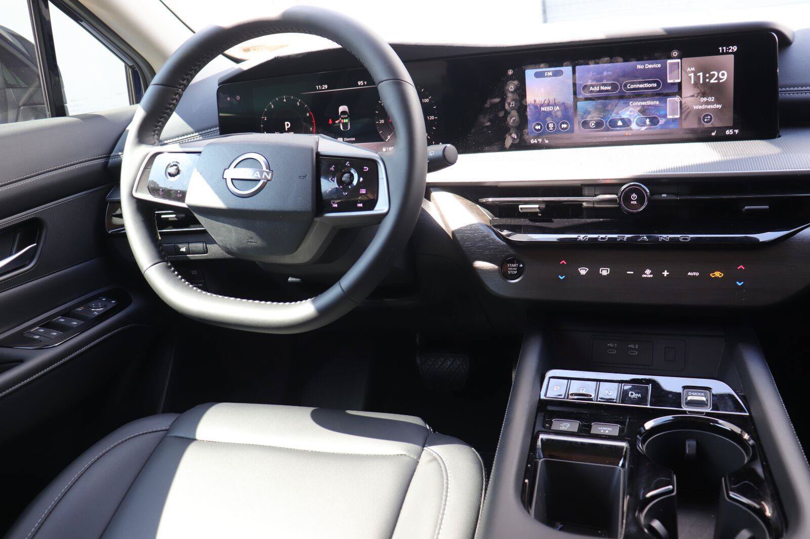 Used 2025 Nissan Murano SV AWD/4WD image 25