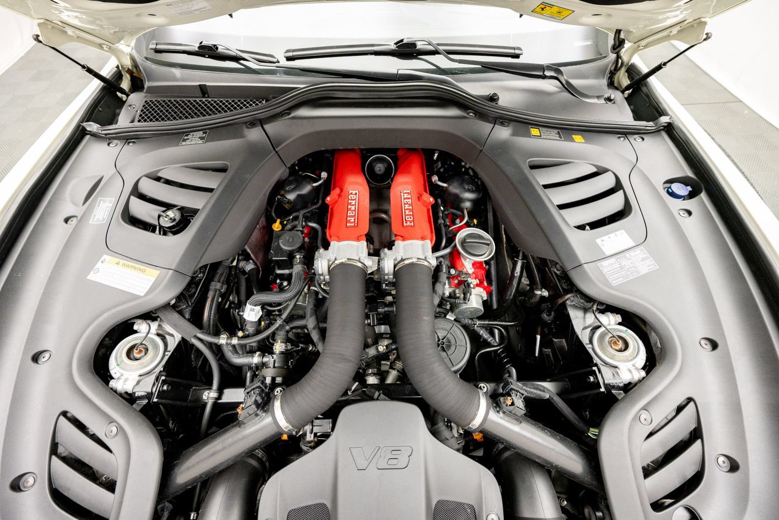 Used 2018 Ferrari GTC4Lusso T RWD image 30