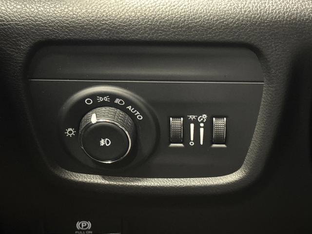 New 2026 Jeep Grand Cherokee Limited w/ Luxury Tech Group II image 25