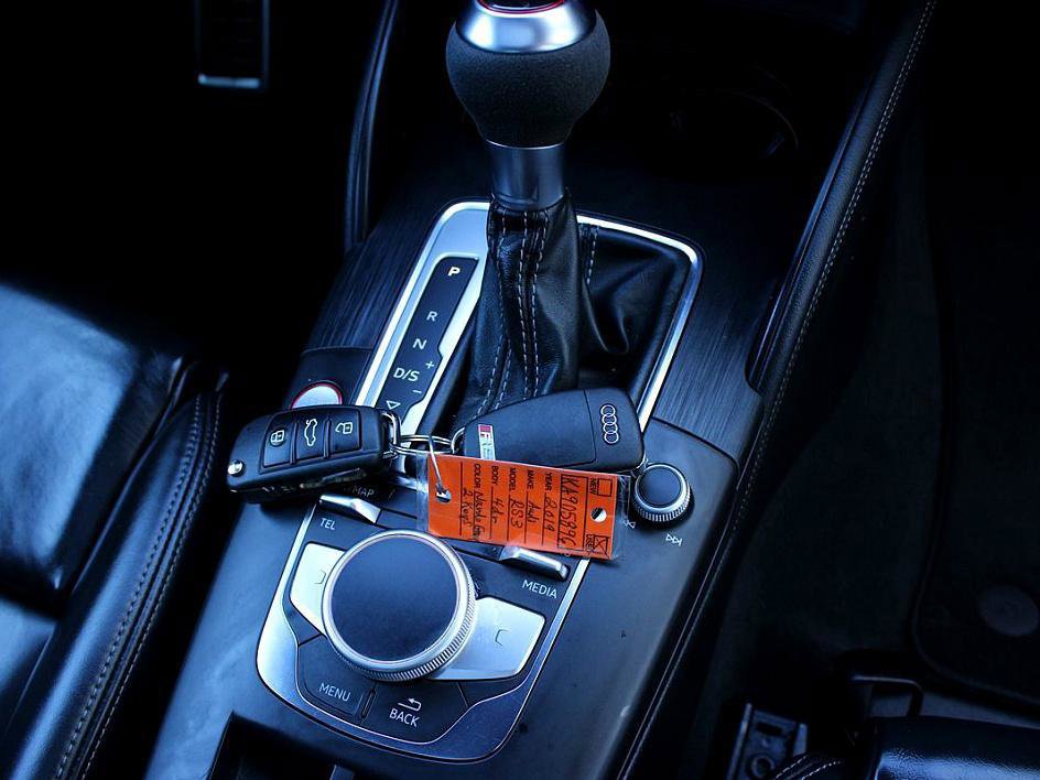 Used 2019 Audi RS 3 w/ Technology Package image 24