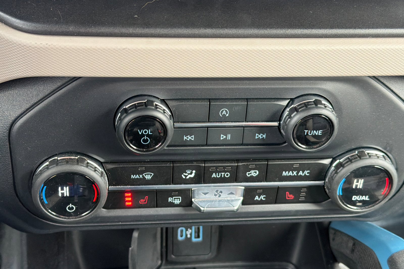 Used 2023 Ford Bronco Wildtrak image 21