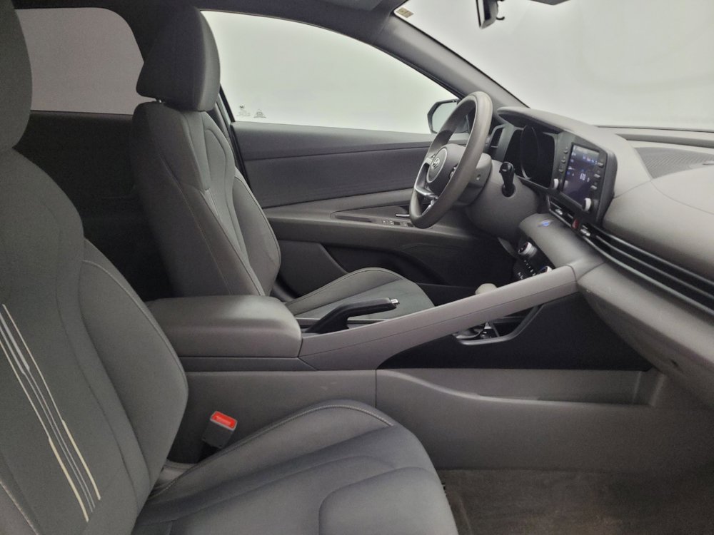 Used 2021 Hyundai Elantra SEL FWD image 21