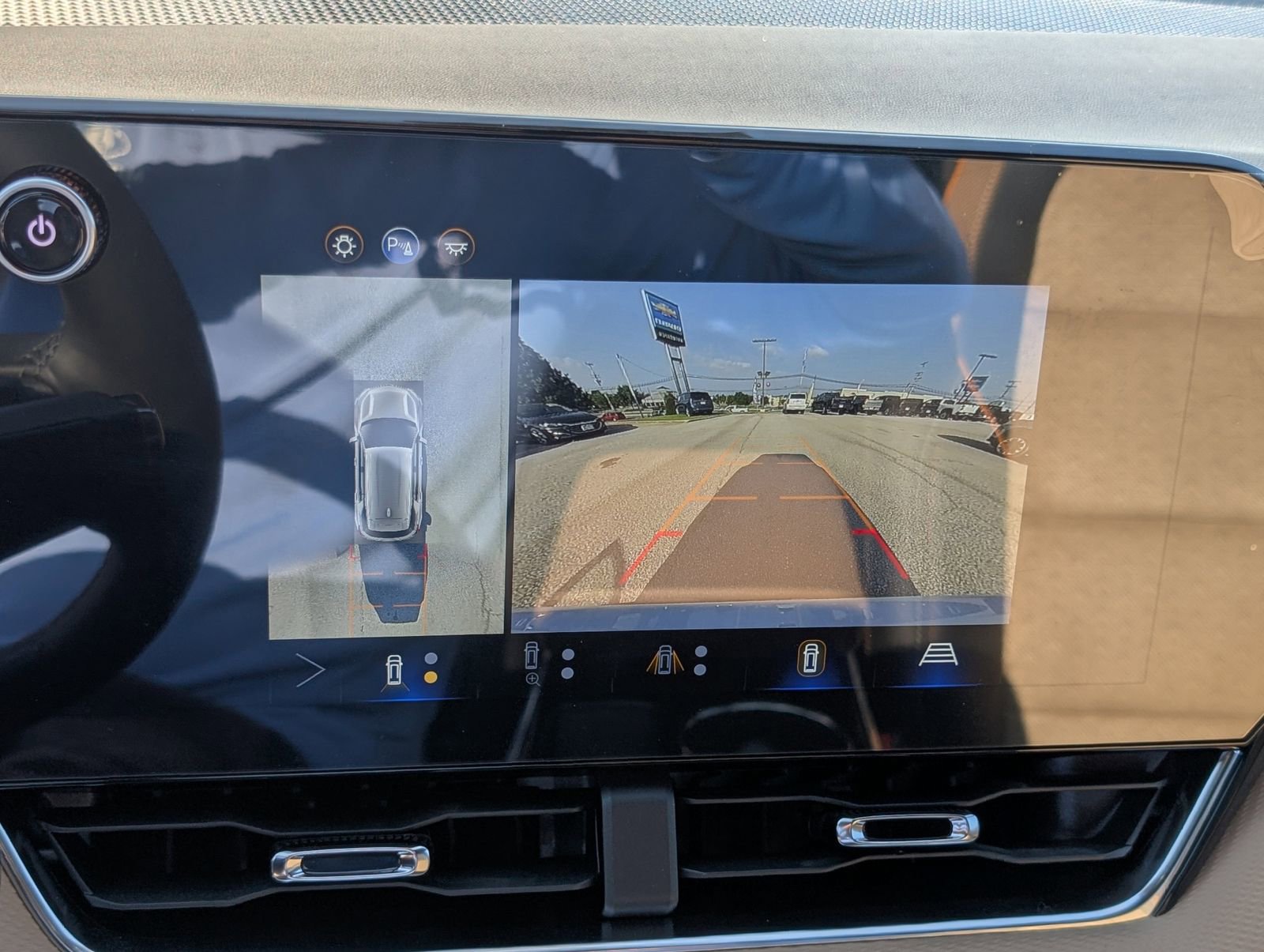 New 2026 Chevrolet Equinox ACTIV w/ Convenience Package III image 30