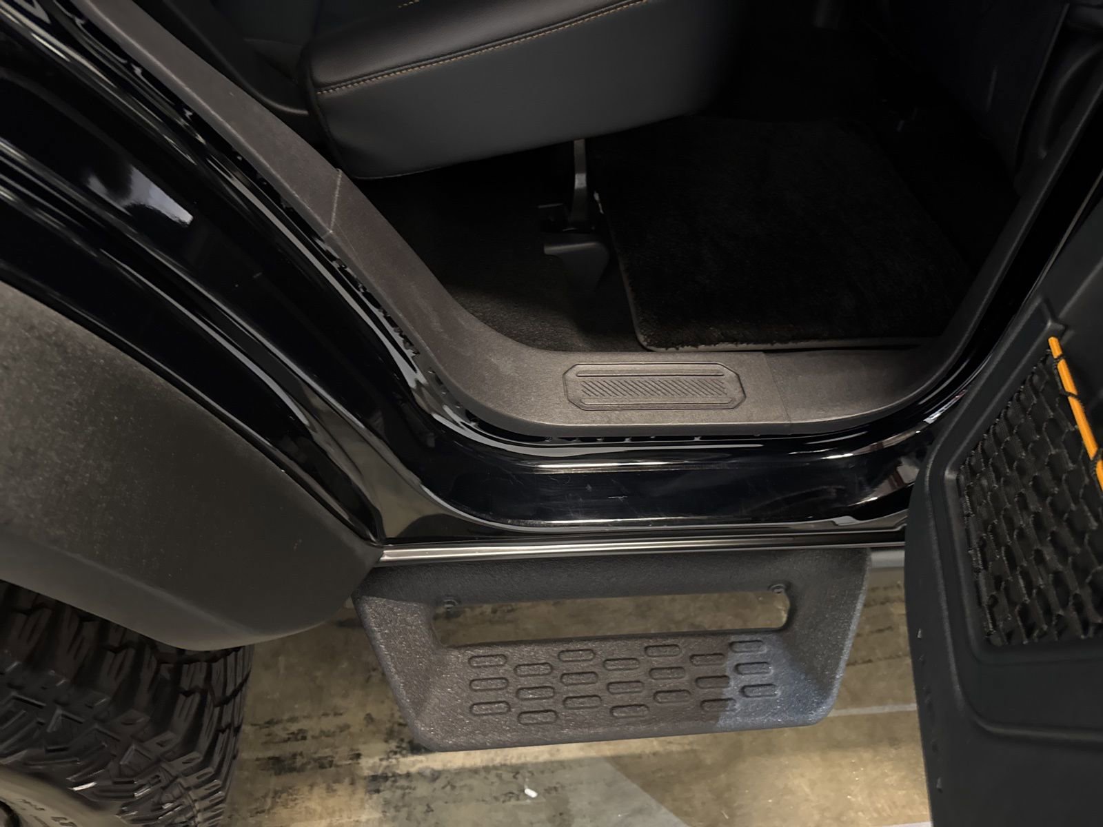 Used 2023 Ford Bronco Badlands image 25