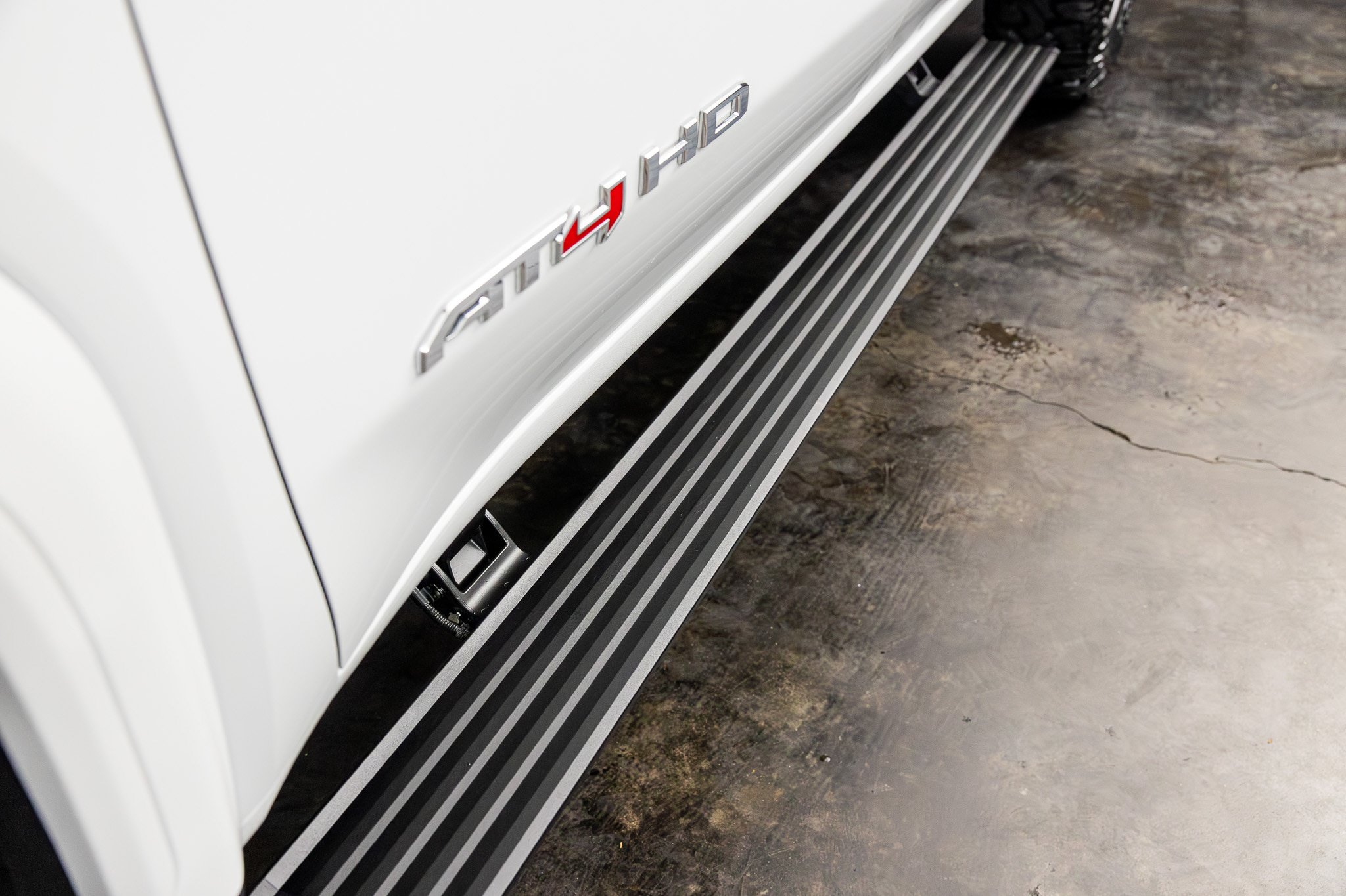 Used 2025 GMC Sierra 2500 AT4 w/ AT4 Premium Plus Package AWD/4WD image 14