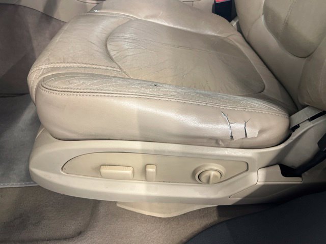 Used 2011 GMC Acadia SLT AWD/4WD image 25