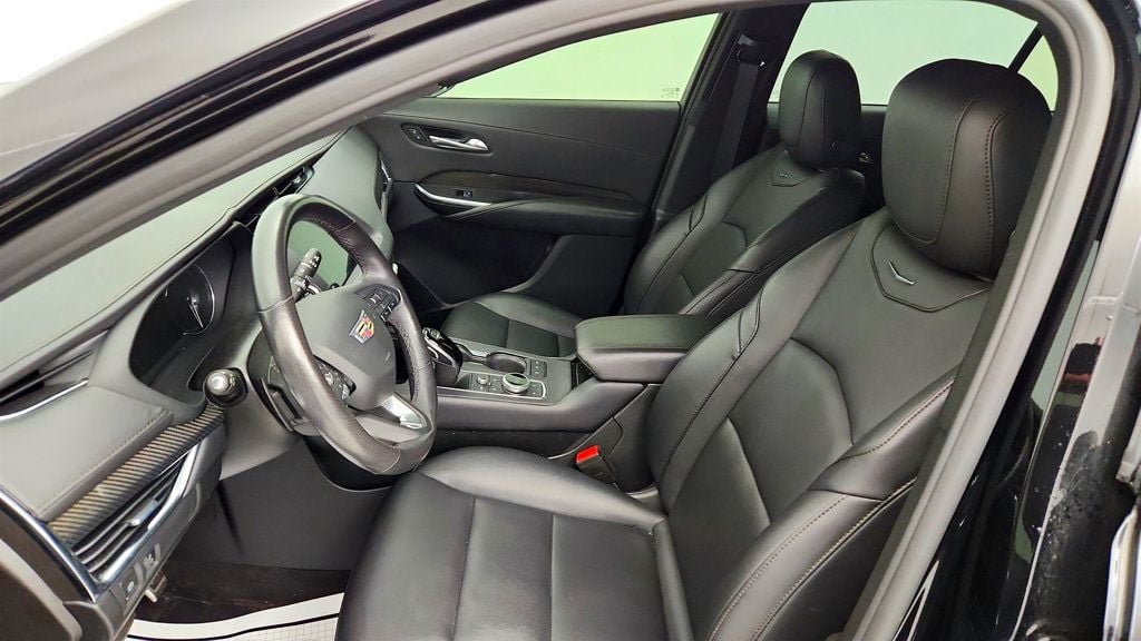 Used 2023 Cadillac XT4 Sport w/ Sun And Sound Package AWD/4WD image 20