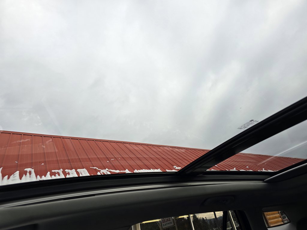 Used 2023 GMC Terrain SLT image 22