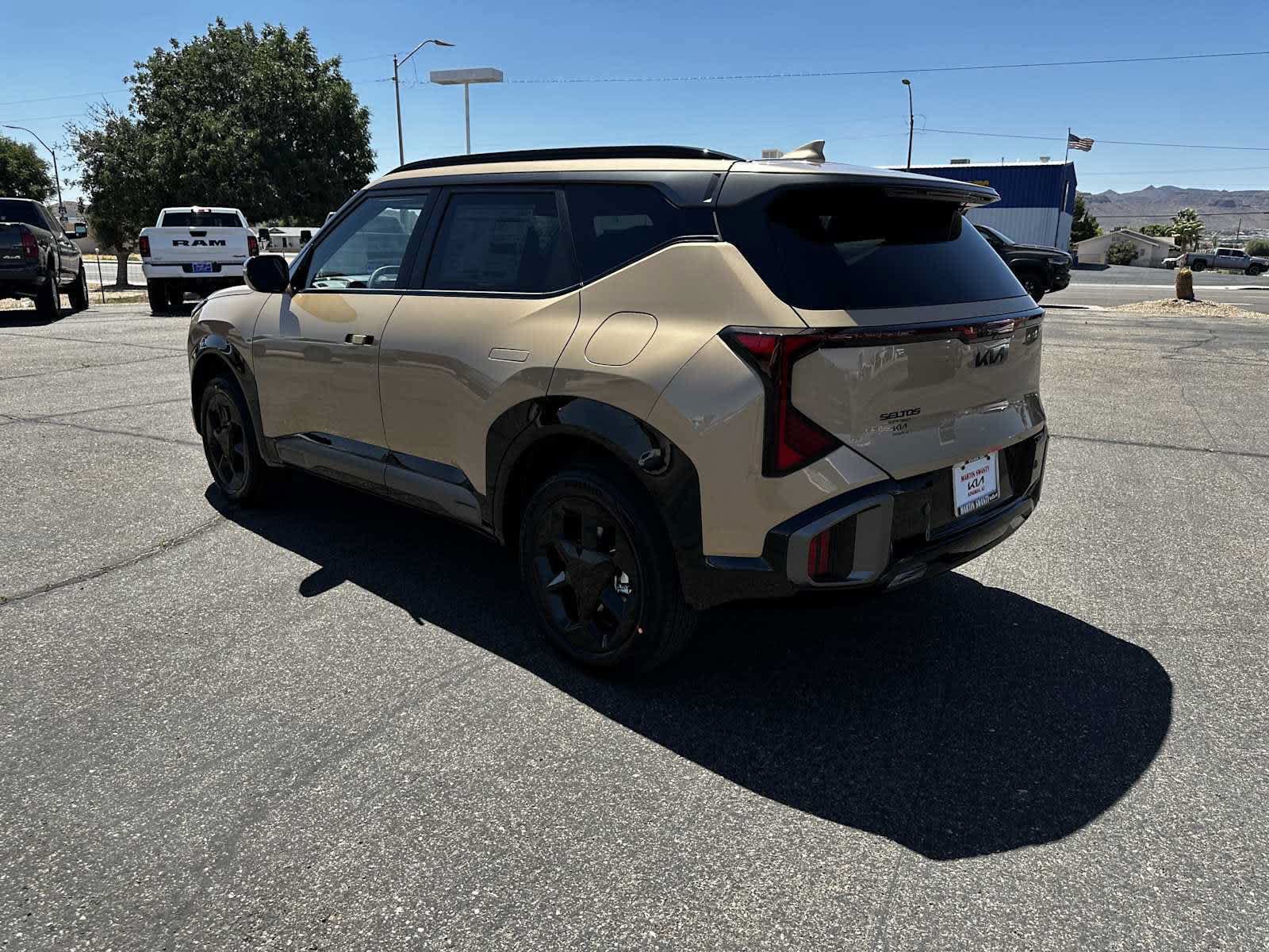 New 2027 Kia Seltos X-Line S w/ X-Line S Premium Package AWD/4WD image 5