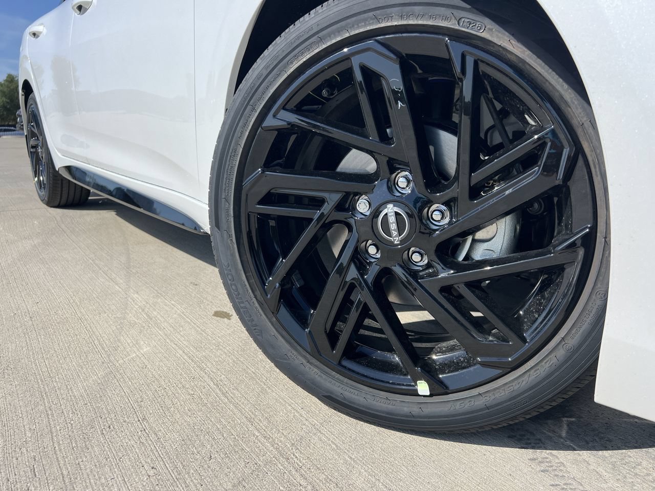 New 2027 Nissan Sentra SR w/ SR Premium Package FWD image 6