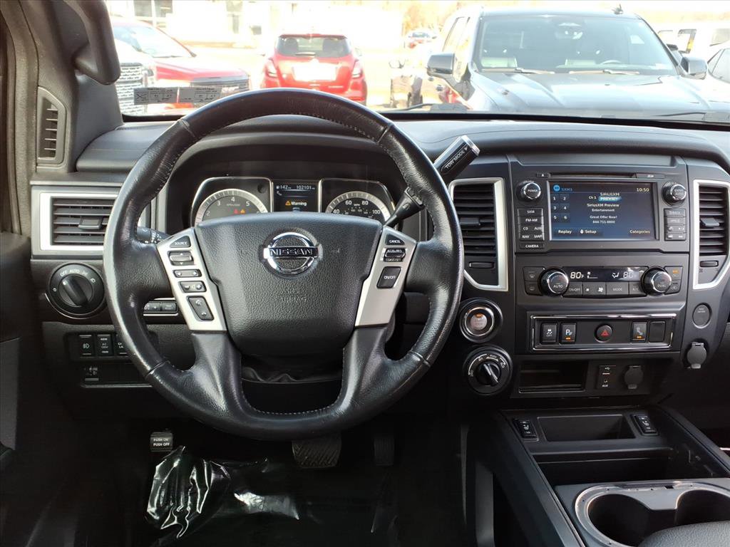 Used 2018 Nissan Titan SV w/ SV Convenience Package image 15