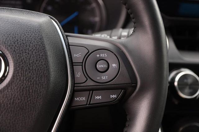 Certified 2023 Toyota Venza LE AWD/4WD image 13