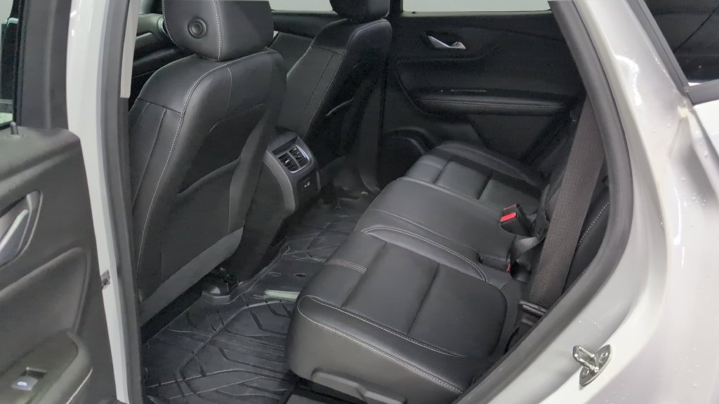 Used 2023 Chevrolet Blazer LT w/ LPO, Floor Liner Package FWD image 17