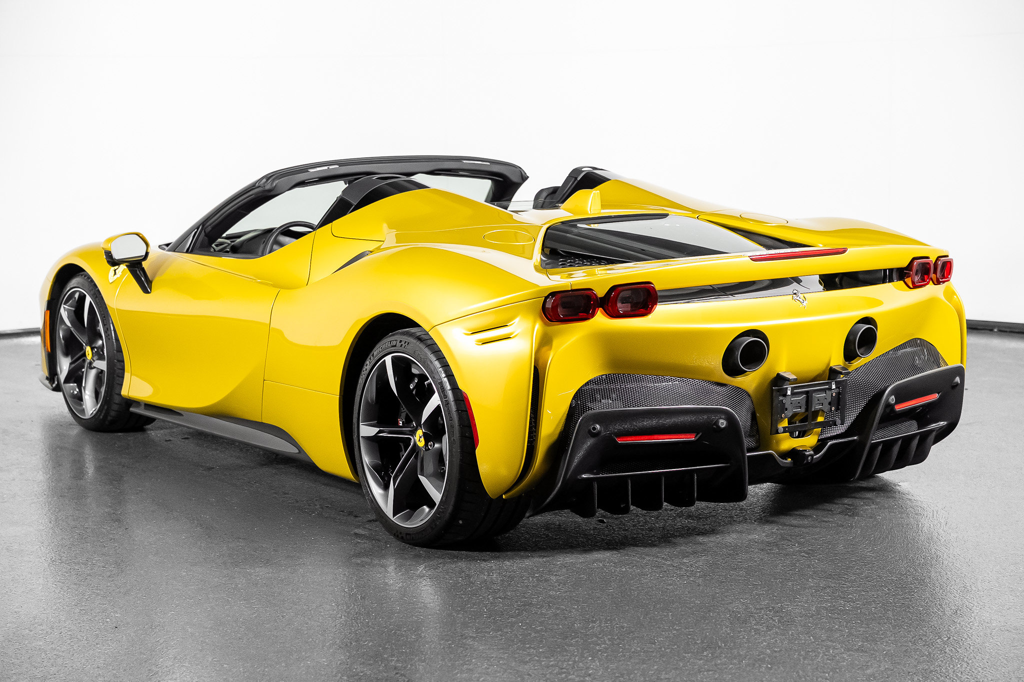 Used 2024 Ferrari SF90 Spider AWD/4WD image 22