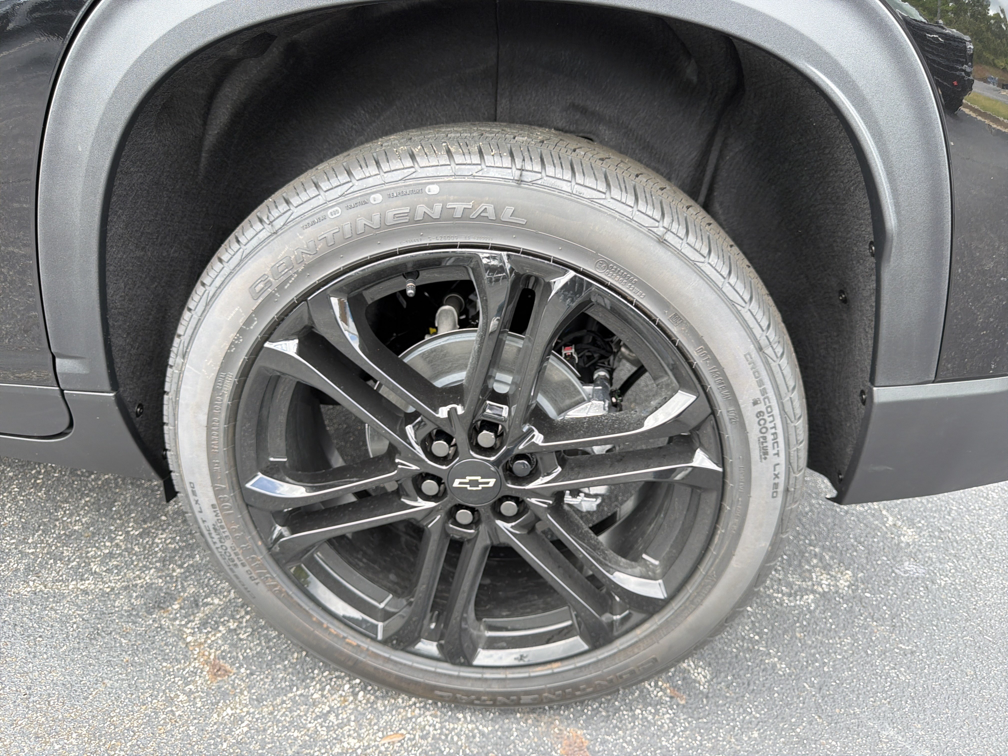 New 2026 Chevrolet Traverse LT w/ LPO, Floor Liner Package FWD image 21