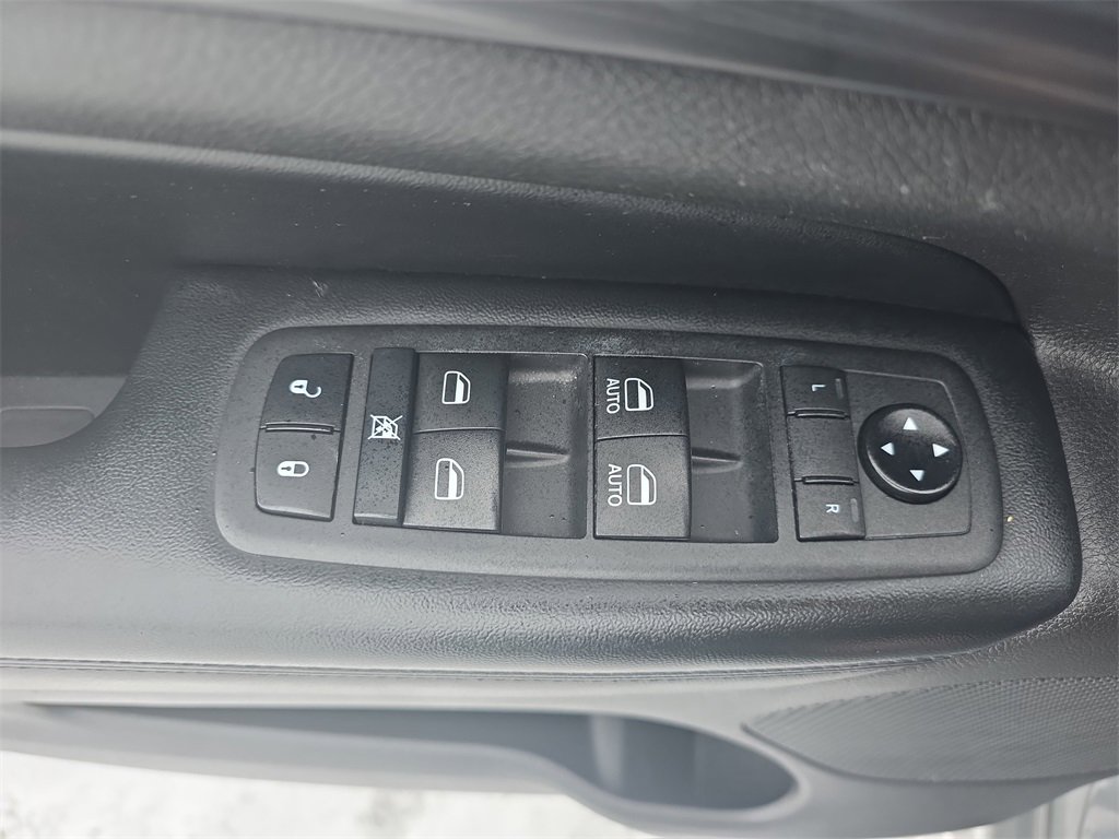 Used 2020 Jeep Grand Cherokee Altitude image 28