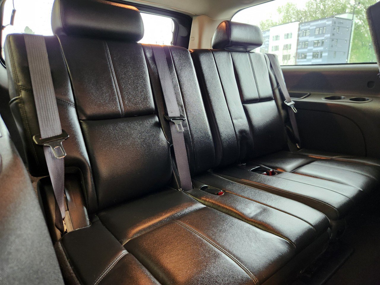 Used 2012 Chevrolet Suburban LT w/ Luxury Package AWD/4WD image 15