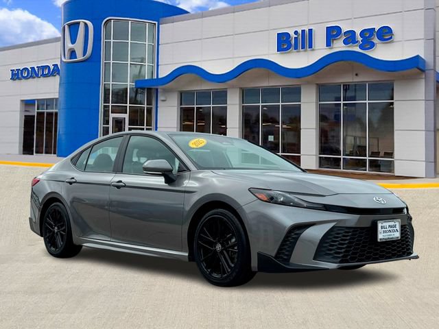 Used 2025 Toyota Camry SE