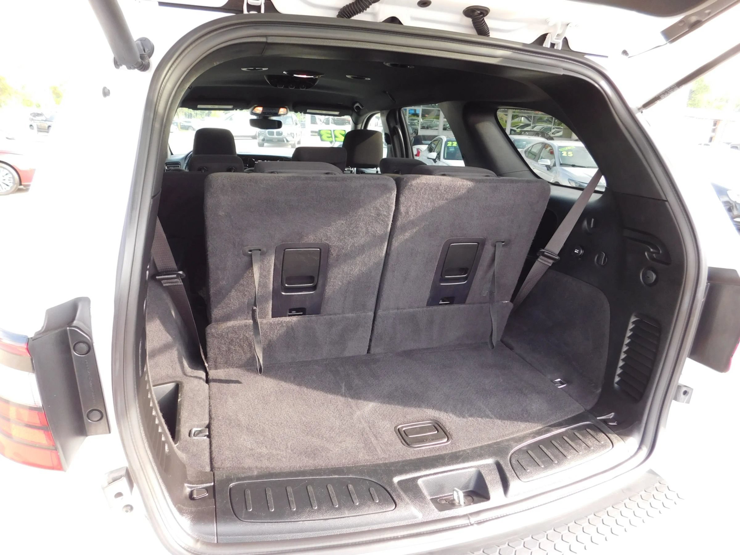 Used 2023 Dodge Durango GT RWD image 9
