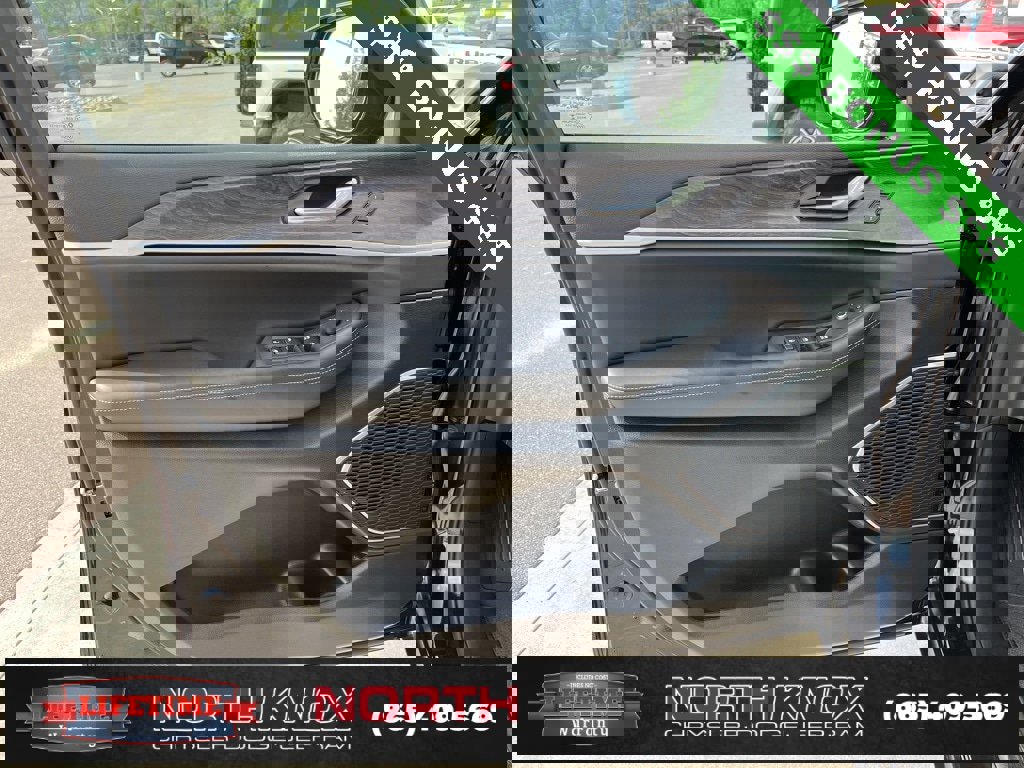 New 2025 Jeep Grand Cherokee L Limited w/ Black Appearance Package image 5