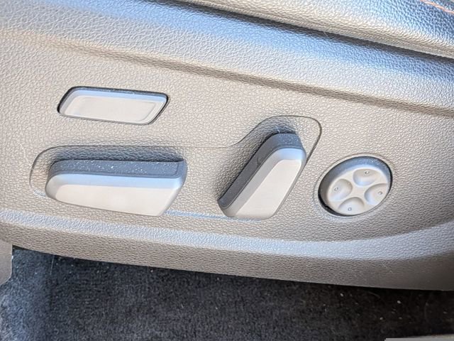 Used 2020 Hyundai Santa Fe Limited image 21