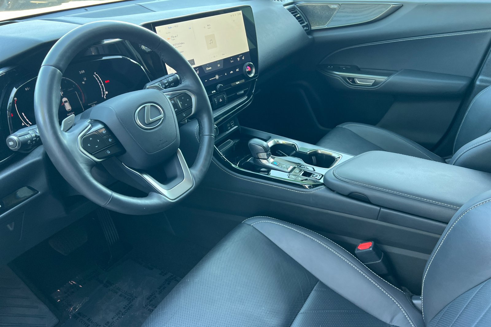 Used 2022 Lexus NX 350 AWD w/ Luxury Package image 10