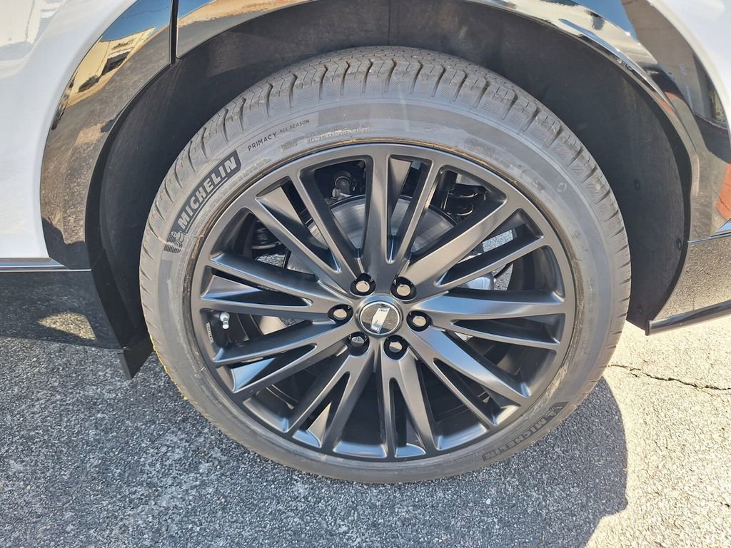 New 2026 Cadillac Lyriq Premium Sport w/ LPO, ONYX Package image 24