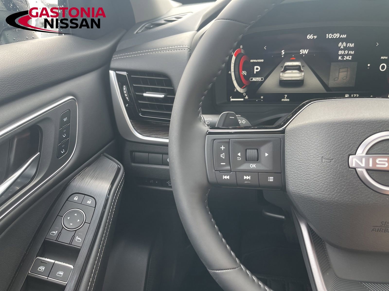 Used 2026 Nissan Rogue Platinum w/ Platinum Premium Package image 43