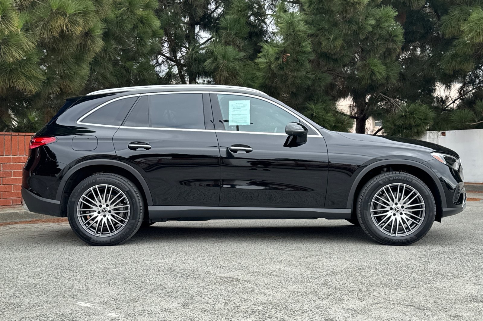 Certified 2024 Mercedes-Benz GLC 300 4MATIC image 3