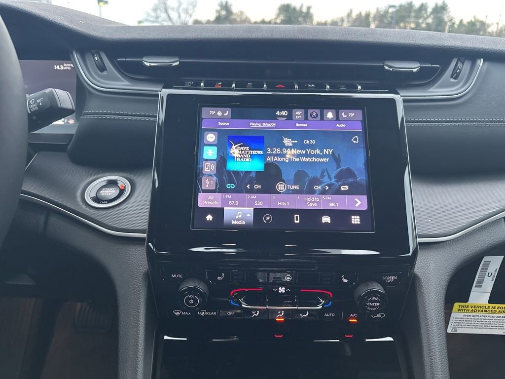 New 2025 Jeep Grand Cherokee Altitude AWD/4WD image 18