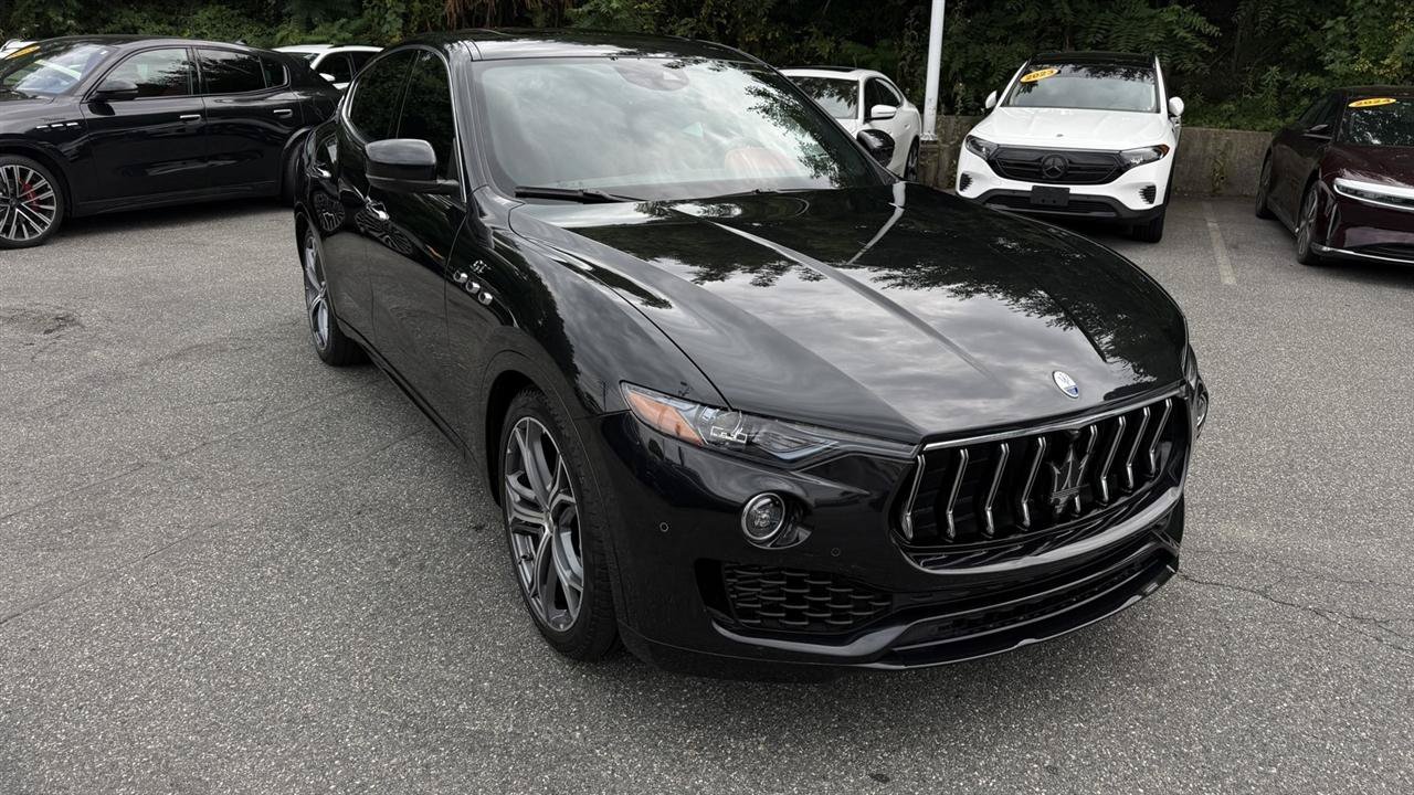 Used 2023 Maserati Levante GT AWD/4WD image 22