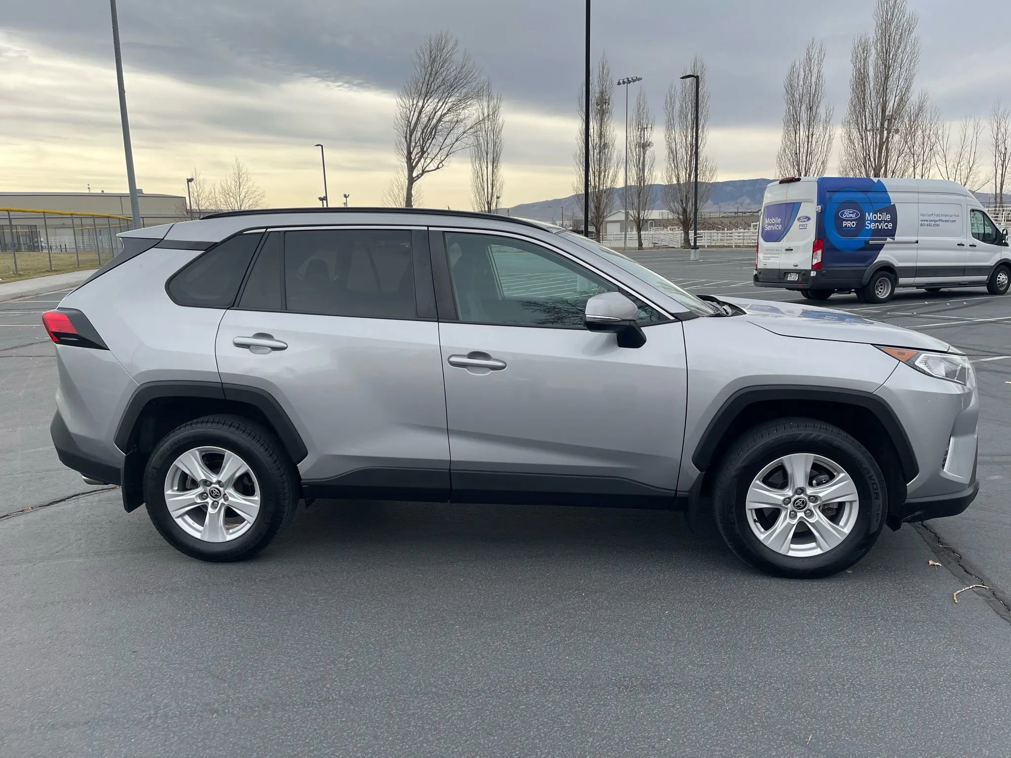 Used 2021 Toyota RAV4 XLE image 9