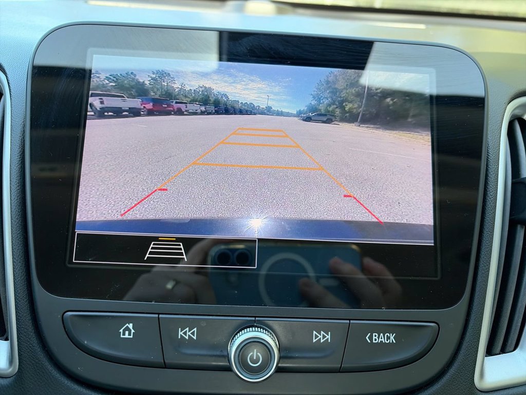 Used 2025 Chevrolet Malibu LT FWD image 23
