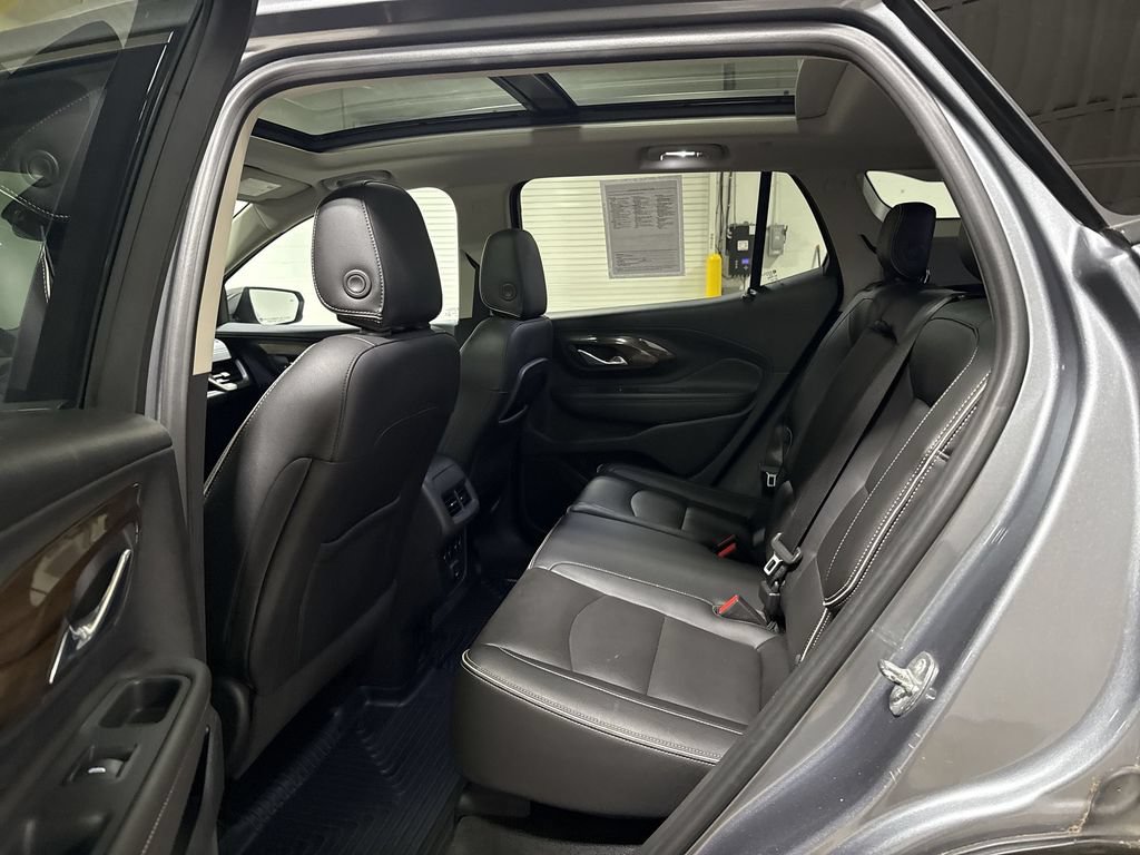 Used 2020 GMC Terrain Denali w/ Denali Premium Package FWD image 24