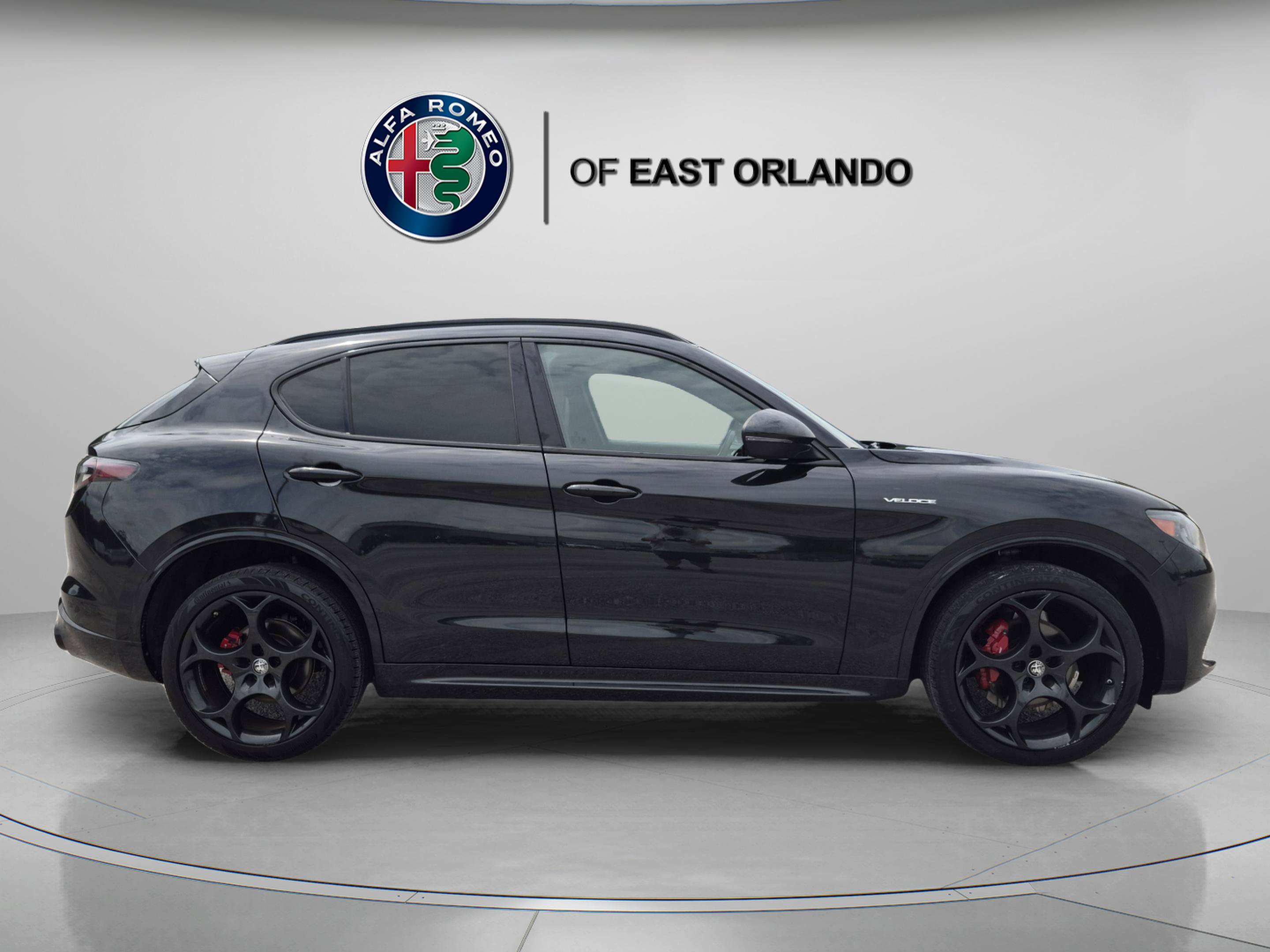 Used 2024 Alfa Romeo Stelvio Veloce AWD/4WD image 8