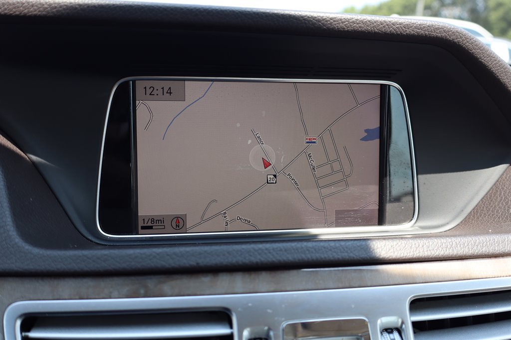 Used 2014 Mercedes-Benz E 250 BlueTEC Sedan image 24