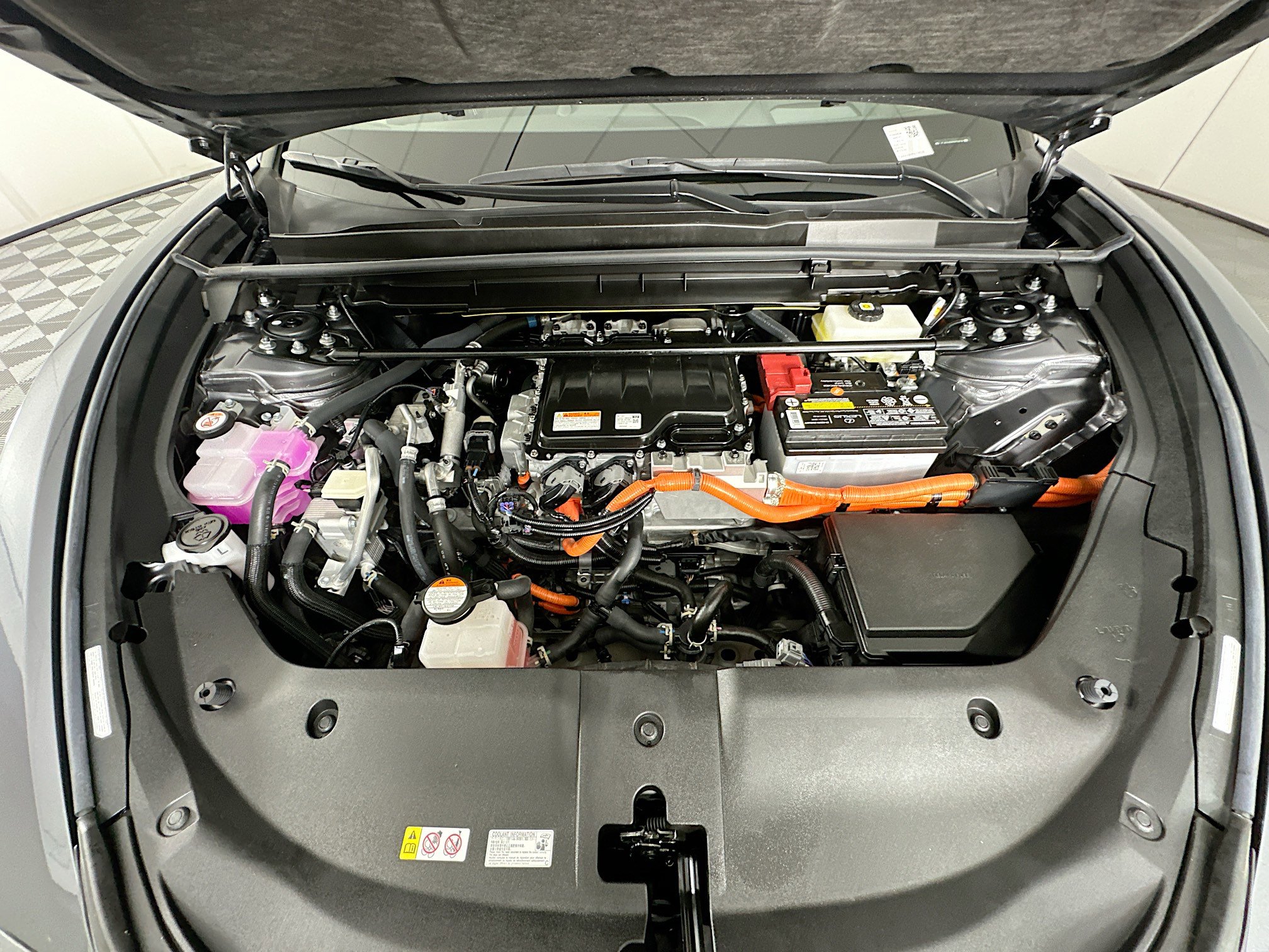 Used 2023 Lexus RZ 450e Premium w/ Accessory Package (Z1) image 33