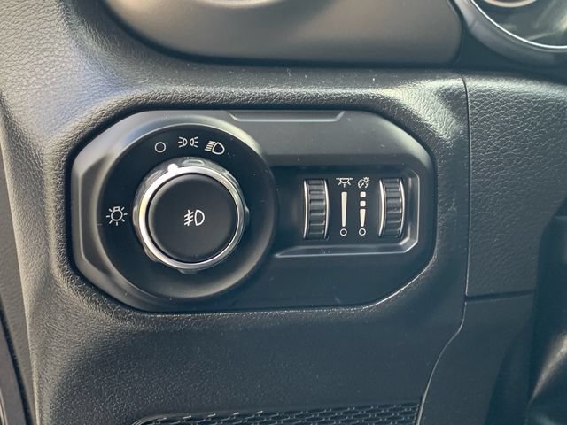 Used 2022 Jeep Wrangler Unlimited Sport AWD/4WD image 23