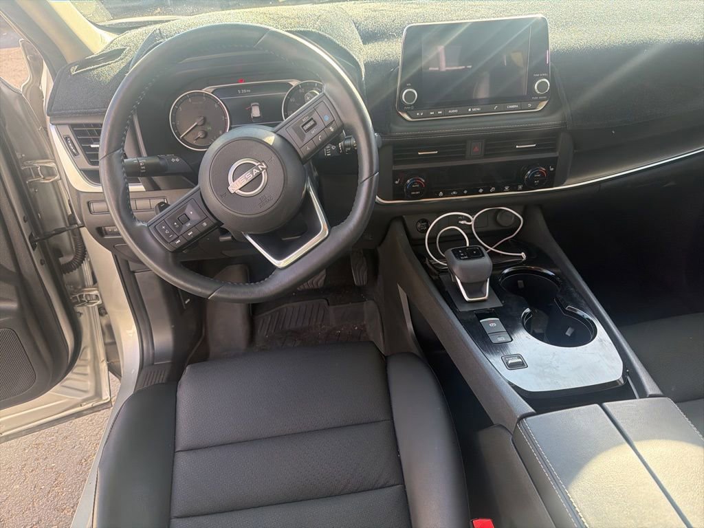 Certified 2024 Nissan Rogue SV w/ SV Premium Package FWD image 10