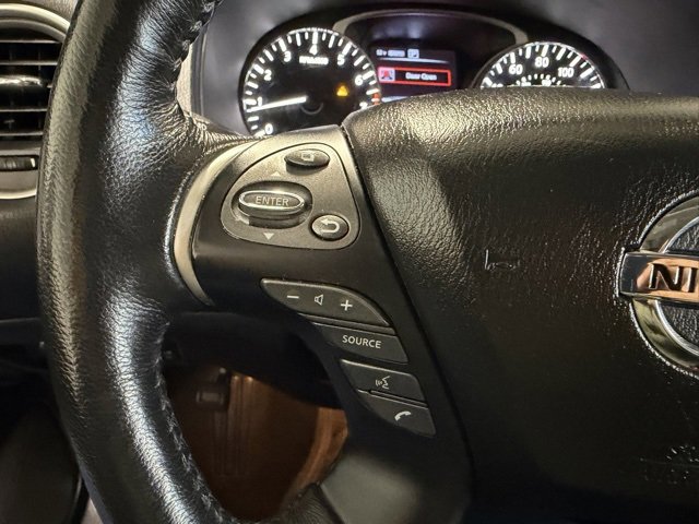 Used 2020 Nissan Pathfinder Platinum image 22