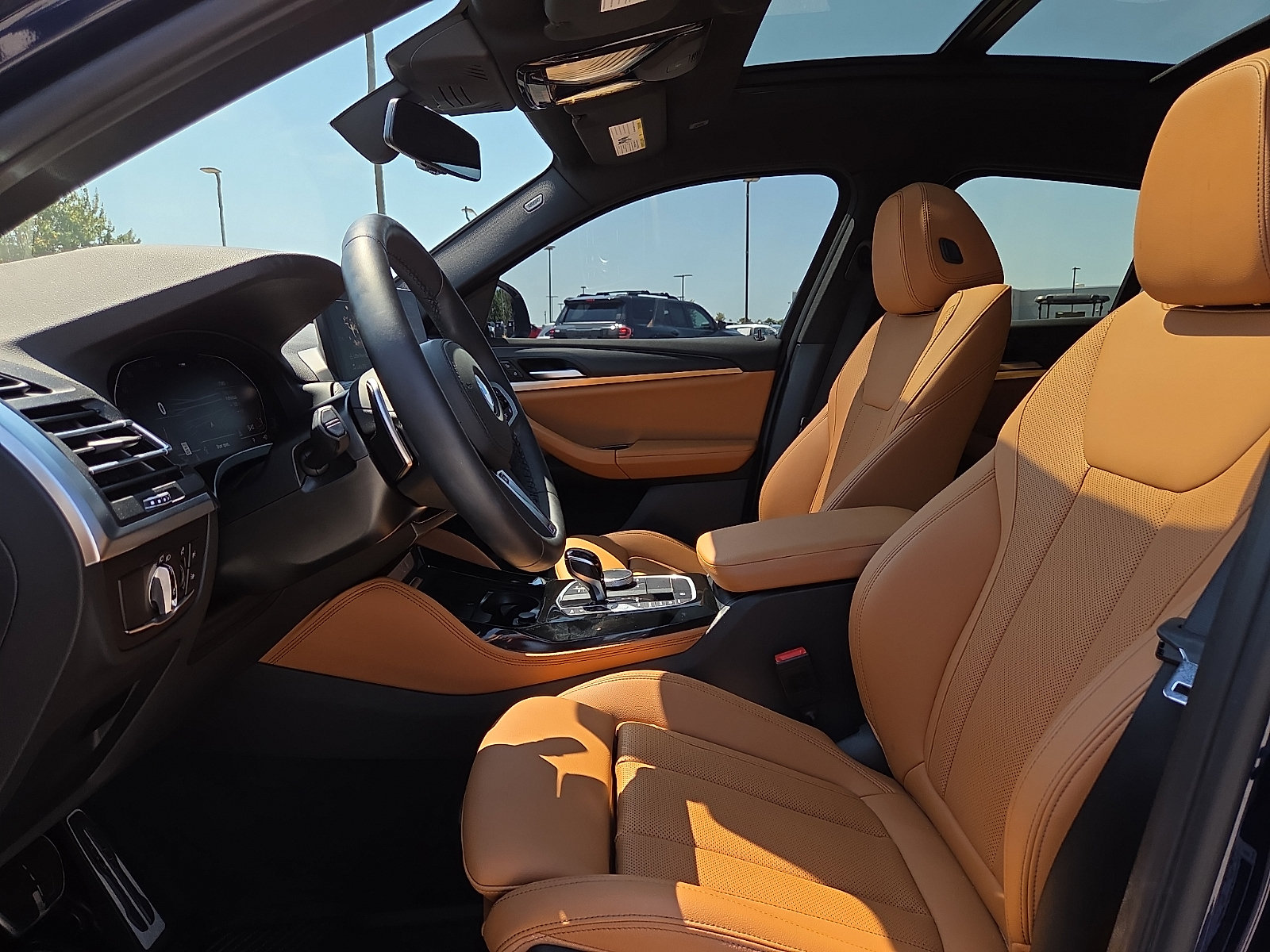 Used 2025 BMW X4 xDrive30i w/ Premium Package AWD/4WD image 16