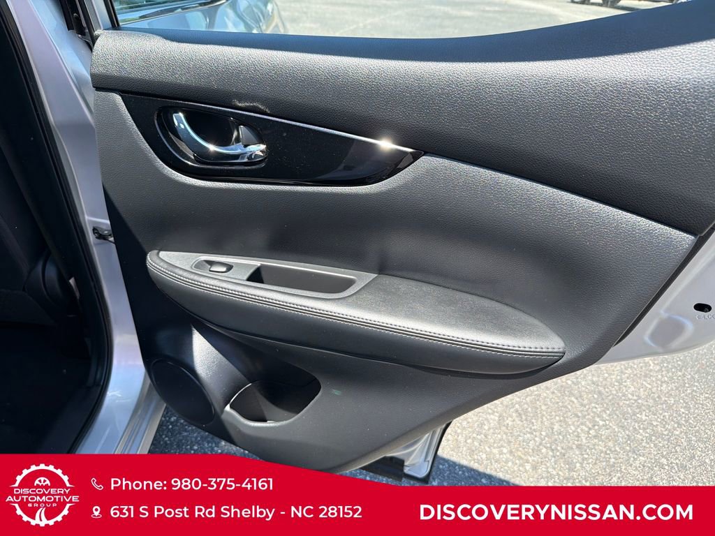 Certified 2022 Nissan Rogue Sport SV image 36