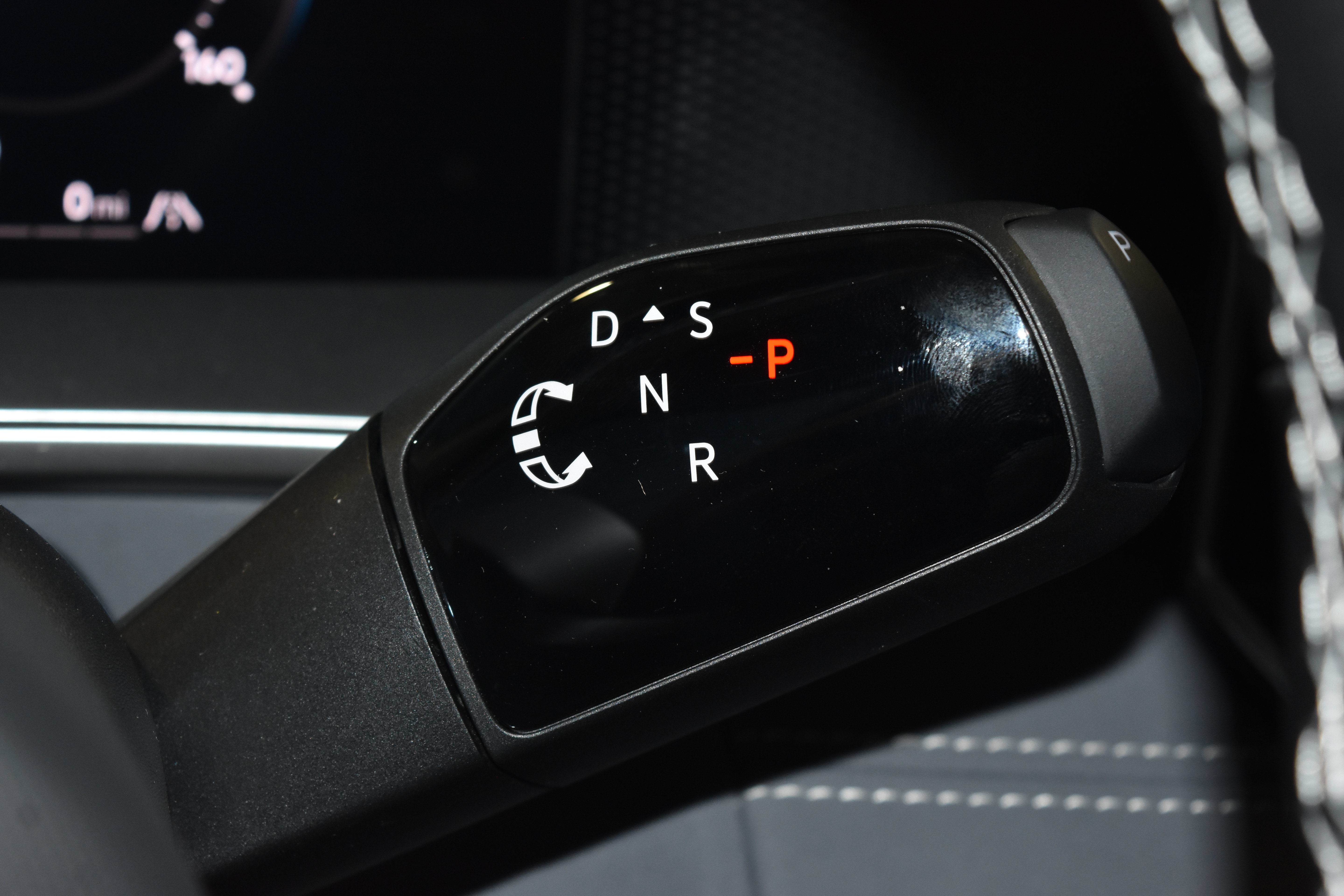 New 2026 Volkswagen Tiguan SE AWD/4WD image 13