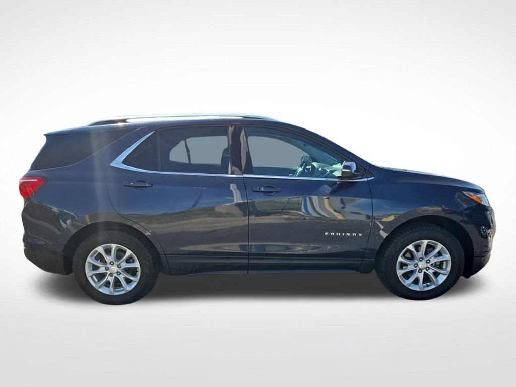 Used 2018 Chevrolet Equinox LT w/ Sun & Infotainment Package AWD/4WD image 3