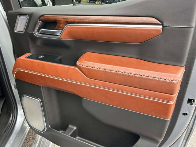 Used 2024 GMC Sierra 1500 Denali Ultimate image 9