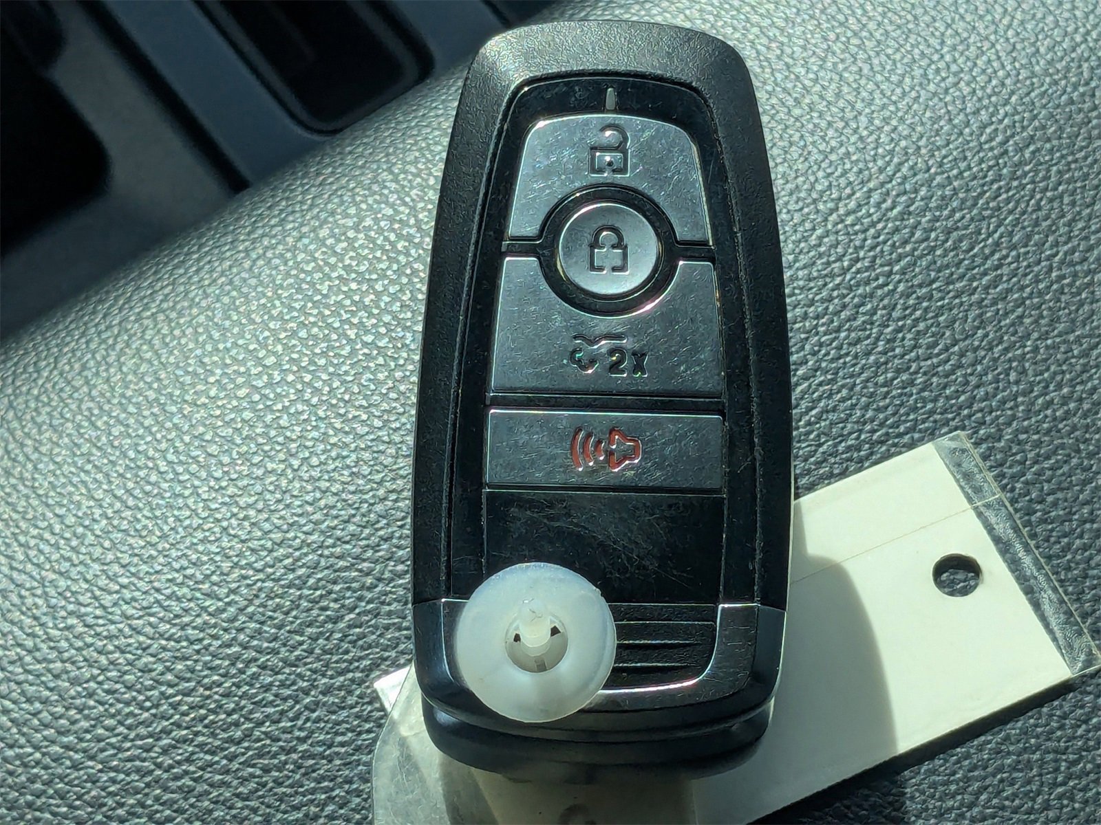 Used 2022 Ford F150 Lightning XLT image 35