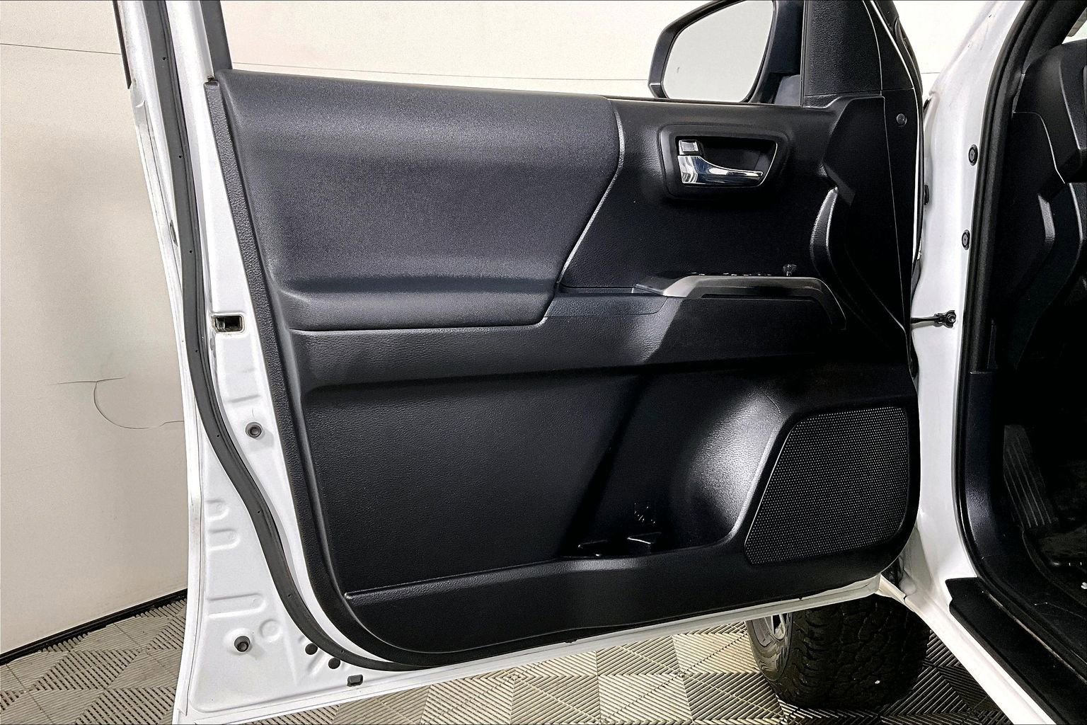 Used 2020 Toyota Tacoma TRD Sport image 23