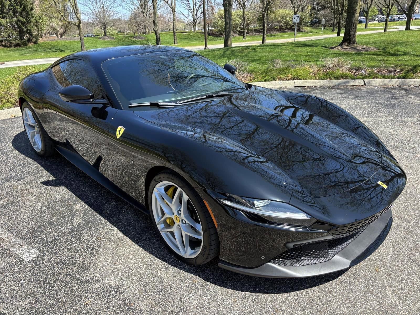 Used 2022 Ferrari Roma image 1