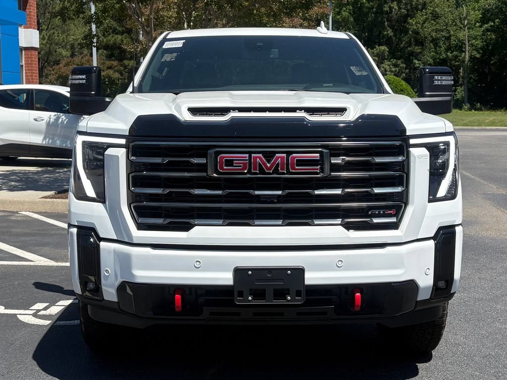 Used 2025 GMC Sierra 2500 AT4 AWD/4WD image 3
