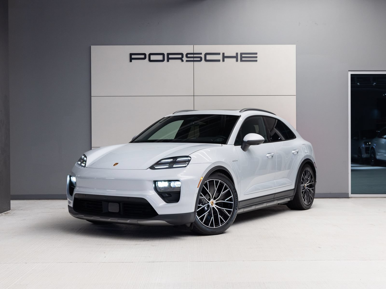 Certified 2026 Porsche Macan 4 Electric AWD/4WD image 1